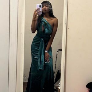 emerald green dress